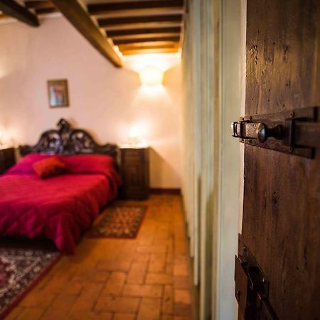 Domus Ghibellinae- Fonte Di San Benedetto Daire Cortona Dış mekan fotoğraf