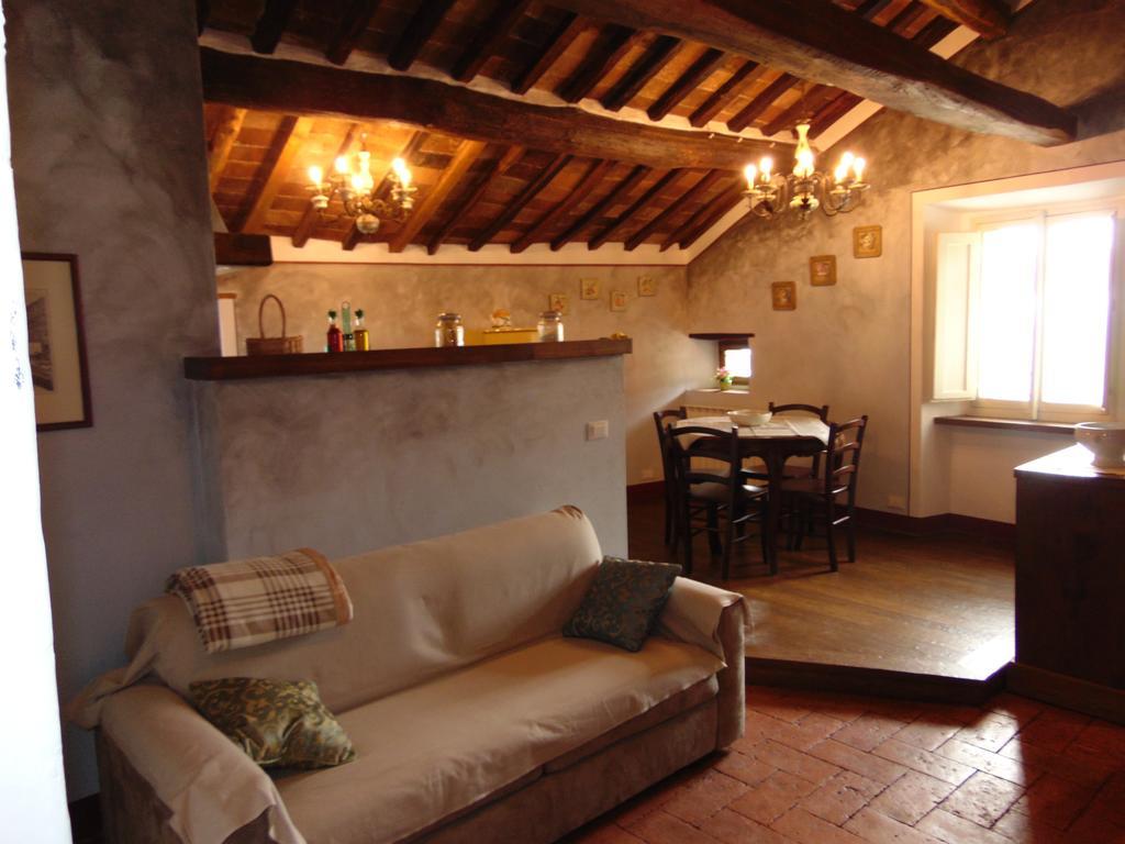 Domus Ghibellinae- Fonte Di San Benedetto Daire Cortona Oda fotoğraf