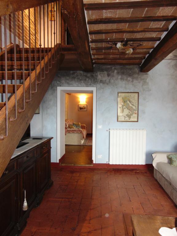 Domus Ghibellinae- Fonte Di San Benedetto Daire Cortona Oda fotoğraf