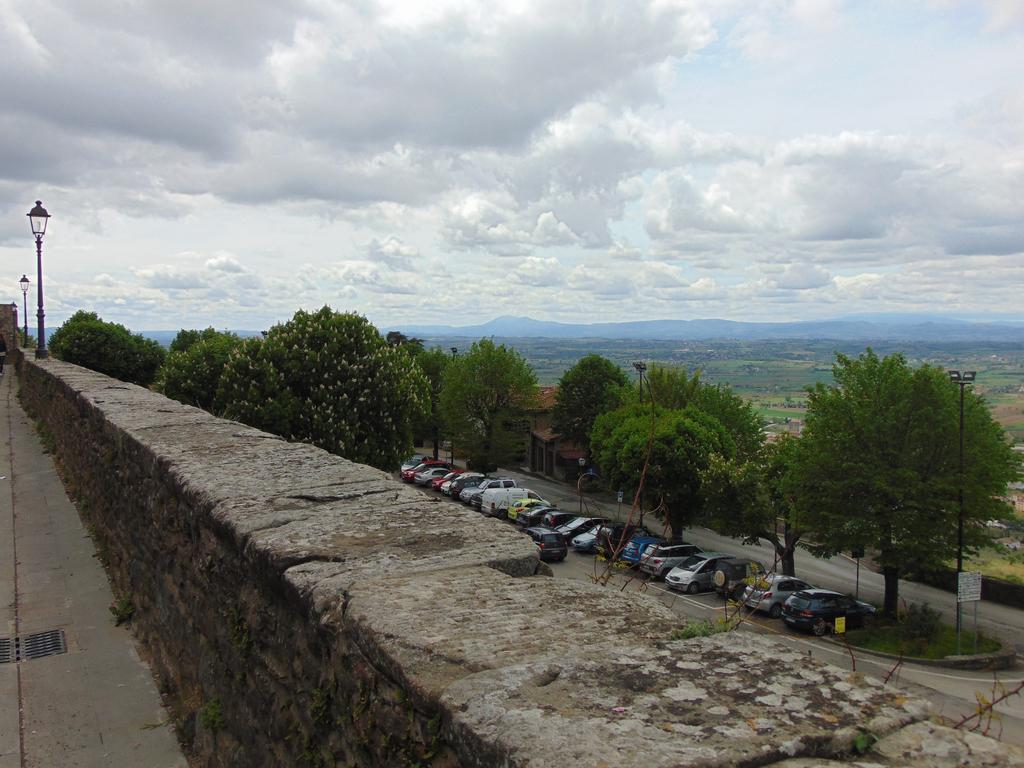 Domus Ghibellinae- Fonte Di San Benedetto Daire Cortona Oda fotoğraf